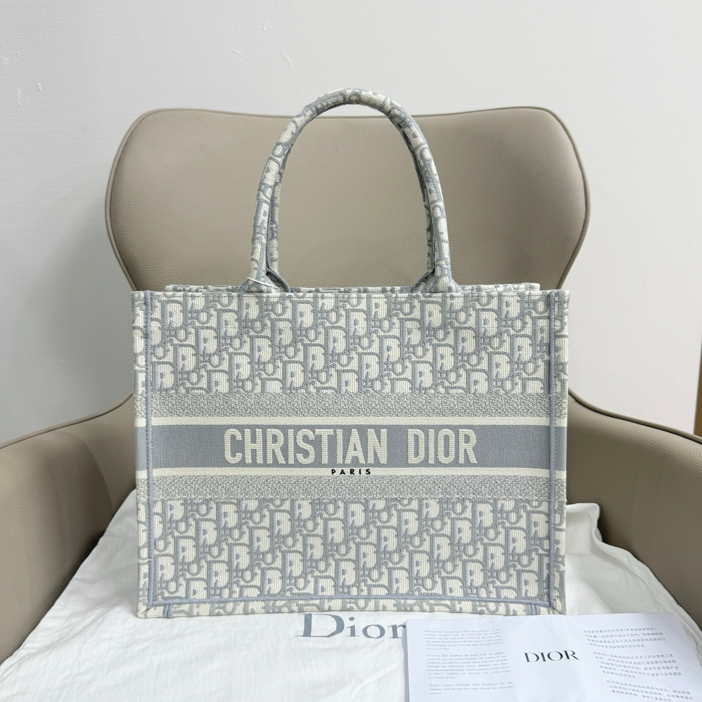 Book Tote  中号 白色帆布老花提花手提包